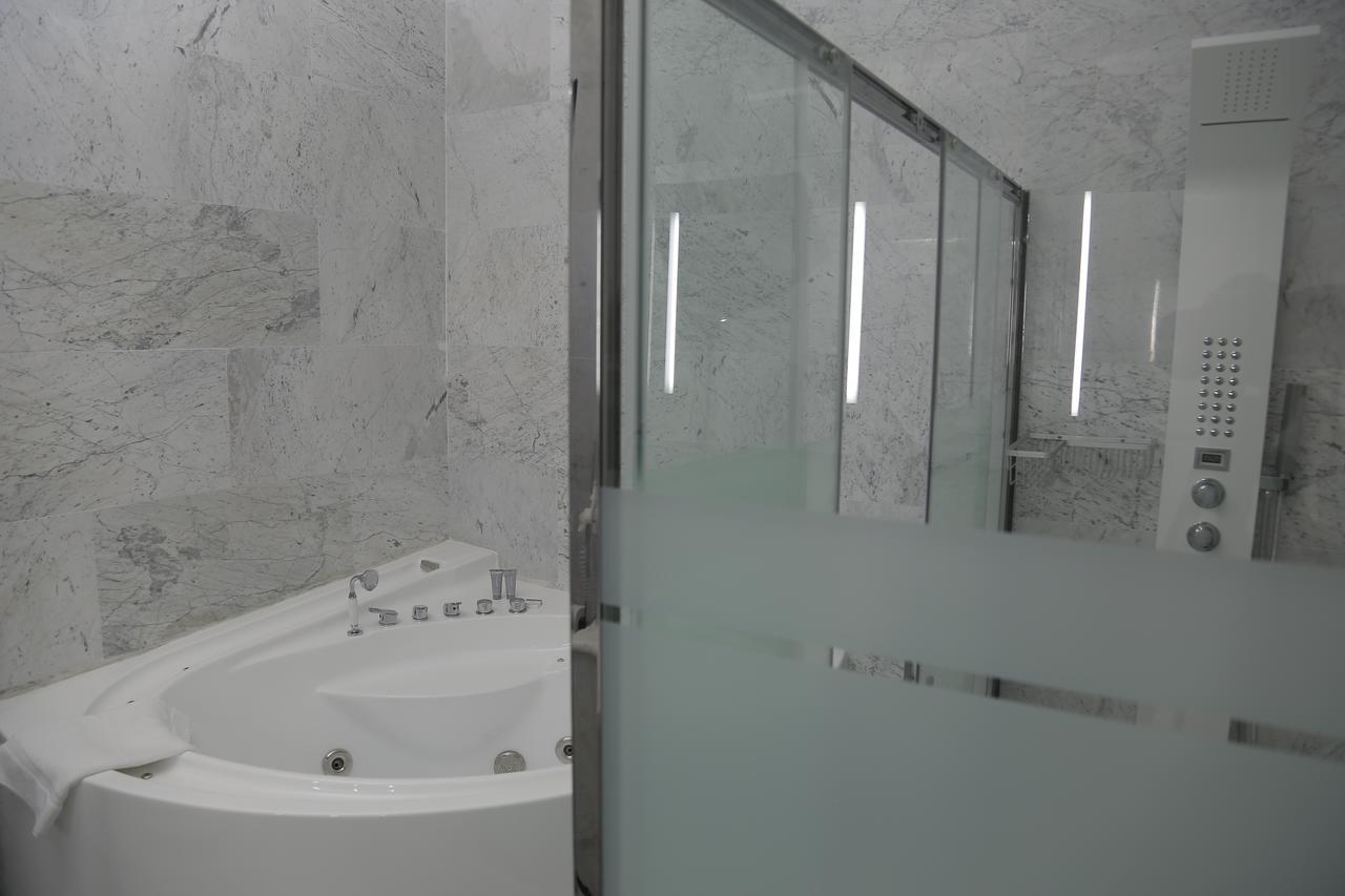 Hotel Ahoefa King Salomon Garden Ломе Экстерьер фото